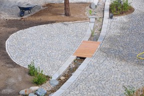Scheuermann-Naturstein-Showroom-Pflaster-24